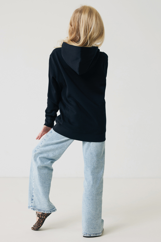 Yengo KidsHoodie mit Seitentaschen aus rec. Baumwolle, schwa