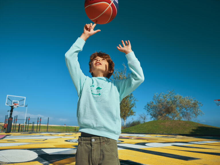 Yengo kids recycled cotton hoodie with sidepockets, crushed