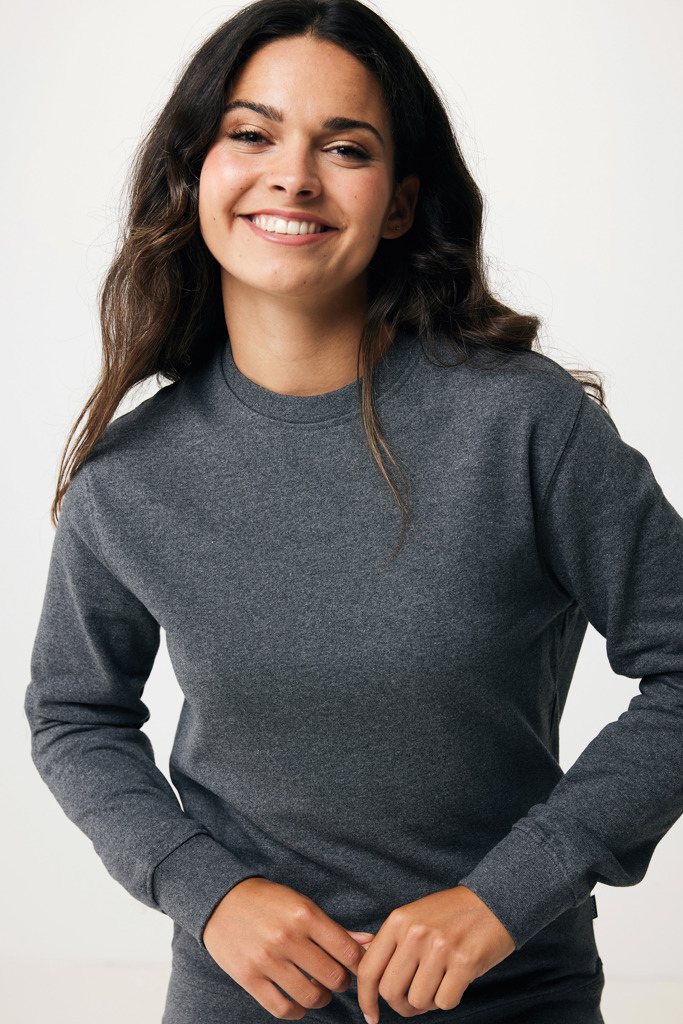 Denali ungefärbt. Rundhals-Sweater aus recycelter BW, heathe