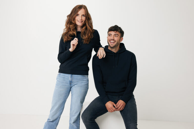 Sweater à capuche léger en coton recyclé Rila, noir