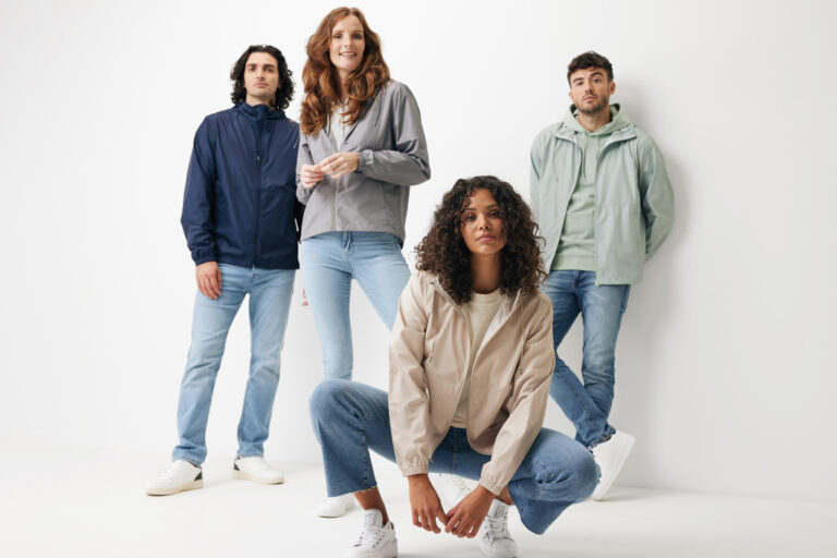 Logan lättvikt jacka i återvunnen polyester, Iceberg green